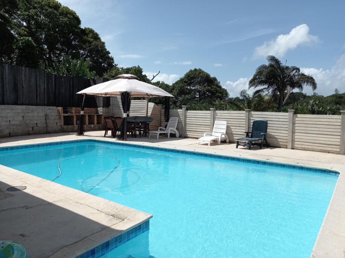 Poolside Guest House 포트 셉스턴 외부 사진